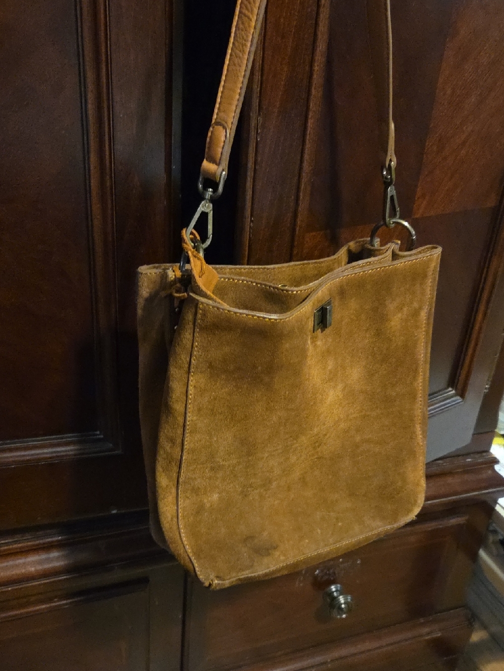 Women's Suede Shoulder Bag in Tan - Stylish Everyday Crossbody